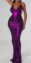 Charger l&#39;image dans la galerie, Metallic Halter Gown
