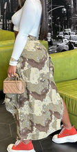 Charger l&#39;image dans la galerie, Leopard Camo Wide Split Skirt
